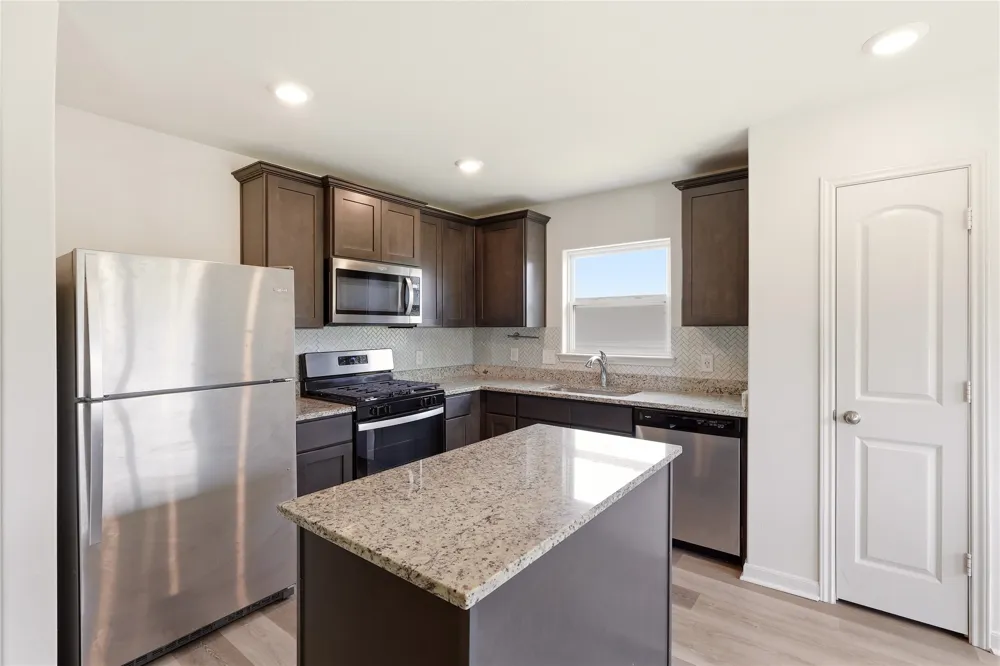 2405 Stillwater Drive Ponder, TX 76259