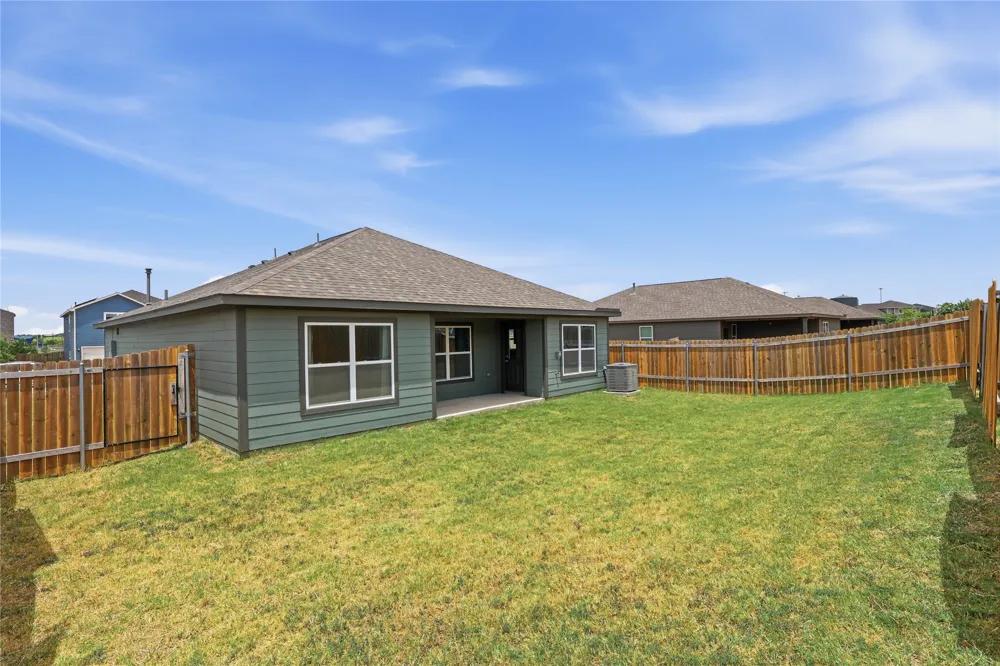 2405 Stillwater Drive Ponder, TX 76259