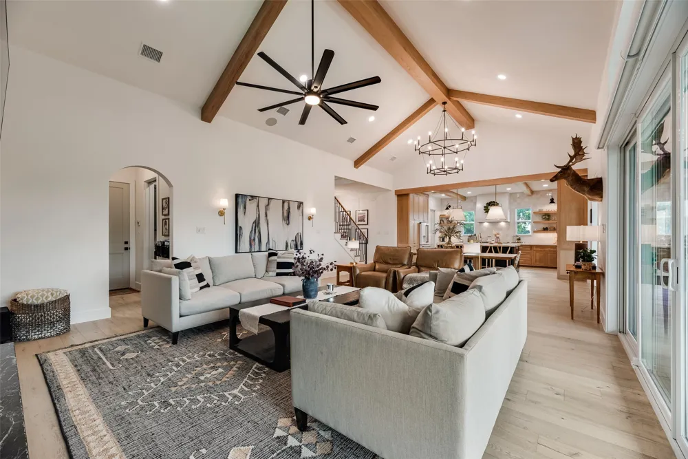 1305 Wolf Ridge Run Gunter, TX 75058
