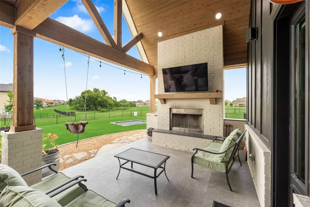 1305 Wolf Ridge Run Gunter, TX 75058