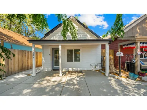 1133 Elm Street
