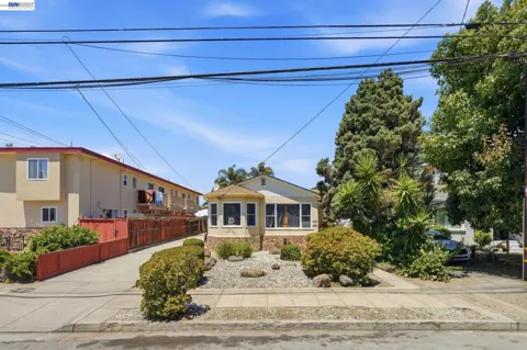 446 Dolores Ave