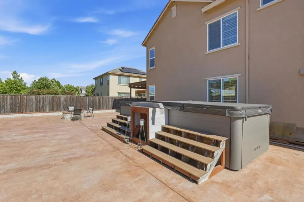 1860 Thyme Court Gilroy, CA 95020