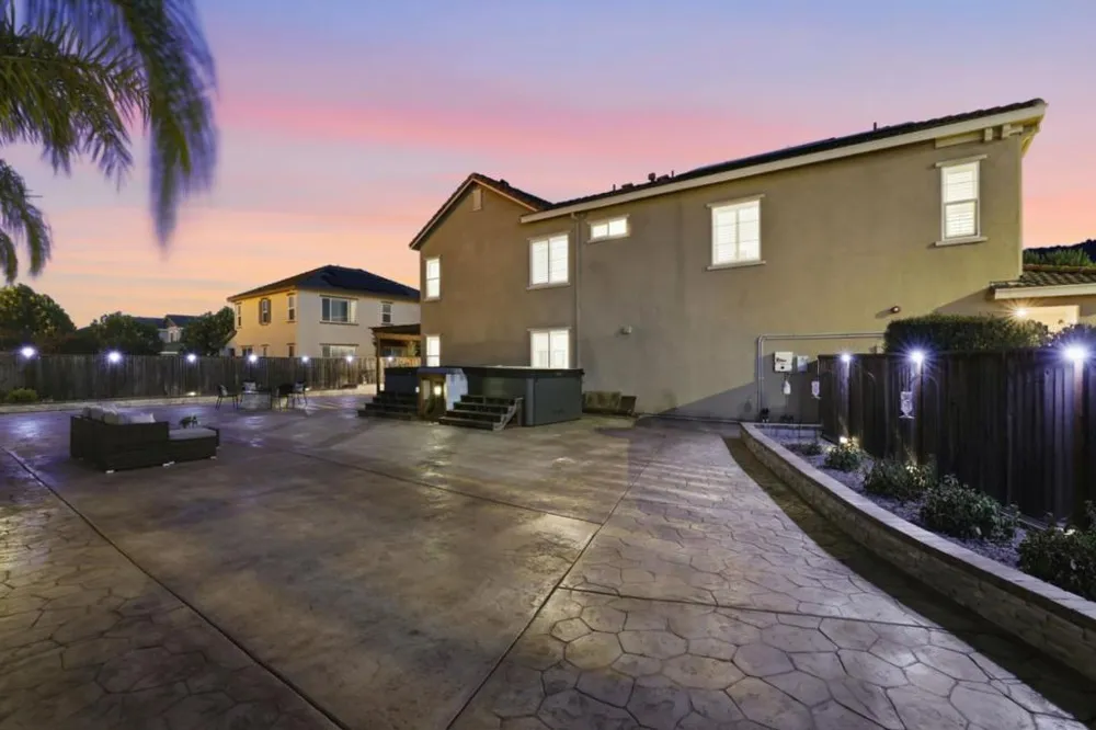 1860 Thyme Court Gilroy, CA 95020