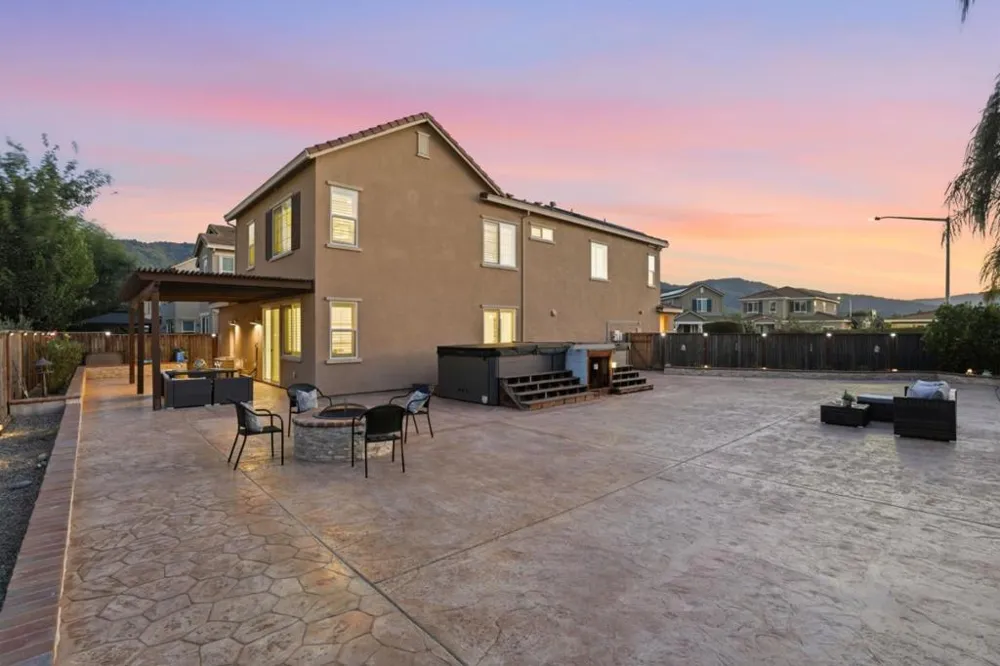 1860 Thyme Court Gilroy, CA 95020