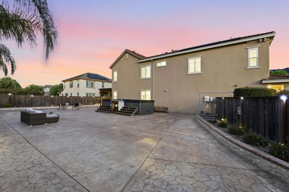 1860 Thyme Court Gilroy, CA 95020