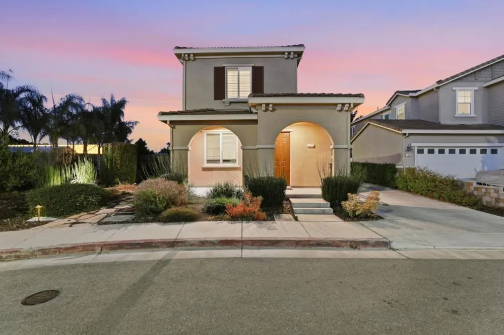 1860 Thyme Court Gilroy, CA 95020