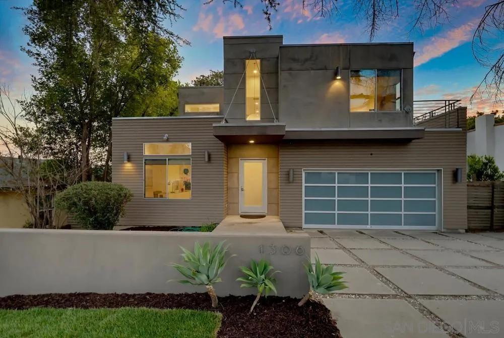 1306 Salisbury Rd La Canada Flintridge, CA 91012