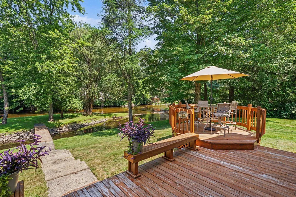 9064 E M20 Hesperia, MI 49421