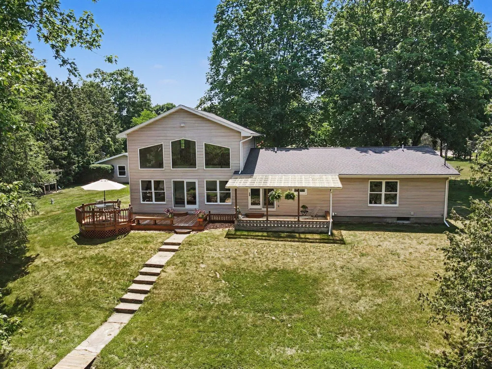 9064 E M20 Hesperia, MI 49421