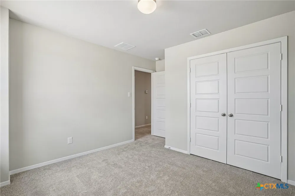 15423 Bonnethead Road San Antonio, TX 78245