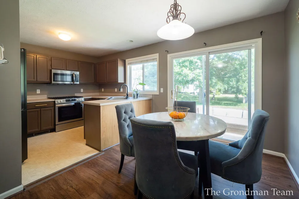 3967 E Deblaay Drive SE Kentwood City, MI 49512