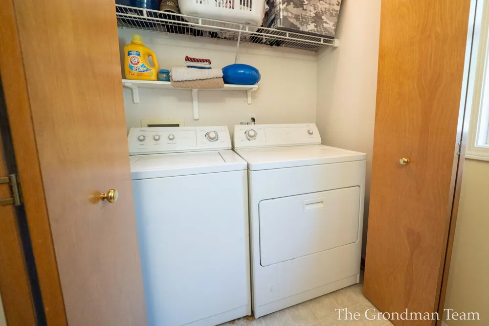 3967 E Deblaay Drive SE Kentwood City, MI 49512