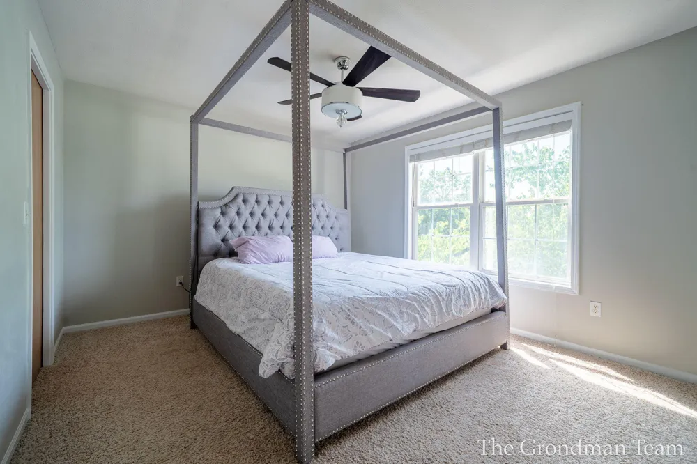 3967 E Deblaay Drive SE Kentwood City, MI 49512