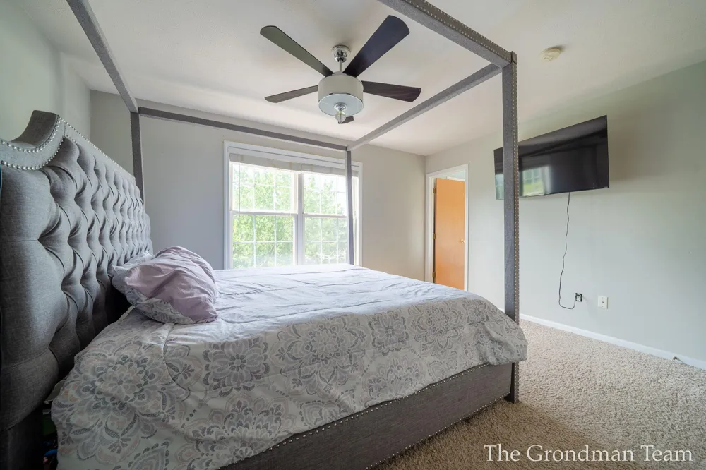3967 E Deblaay Drive SE Kentwood City, MI 49512