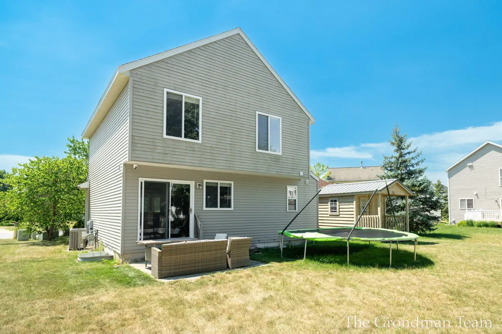 3967 E Deblaay Drive SE Kentwood City, MI 49512