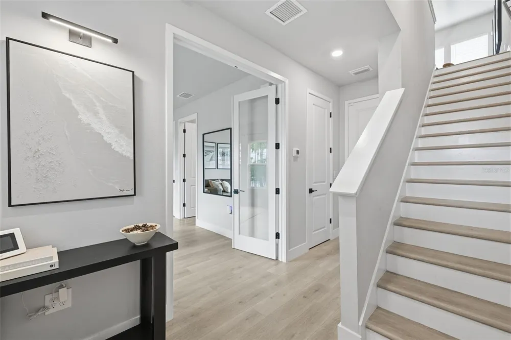 1528 SKYSAIL LANE Sarasota, FL 34240