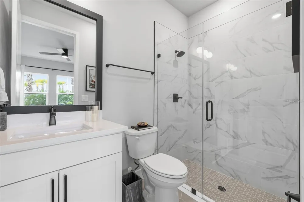 1528 SKYSAIL LANE Sarasota, FL 34240