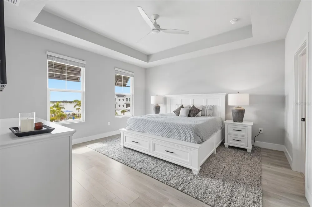 1528 SKYSAIL LANE Sarasota, FL 34240
