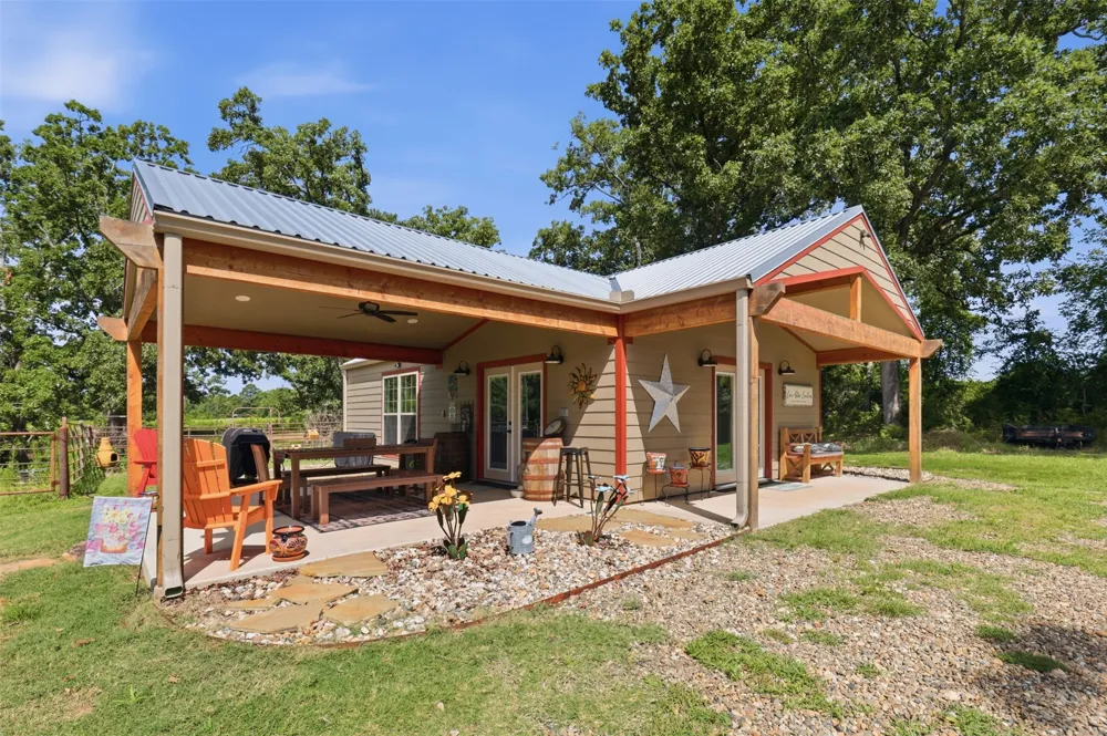 159 County Road 3195 Winnsboro, TX 75494