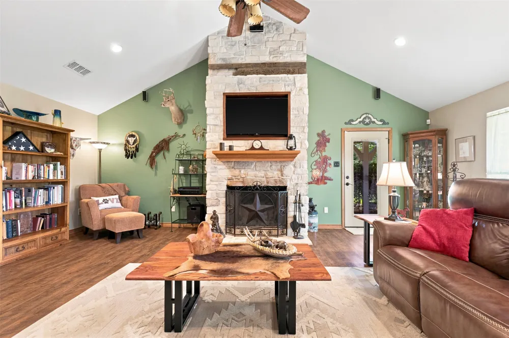 159 County Road 3195 Winnsboro, TX 75494