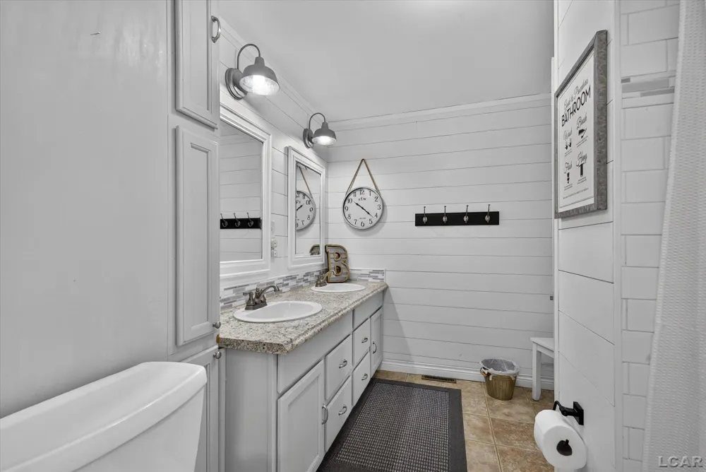 12931 Beecher Road Pittsford Township, MI 49247