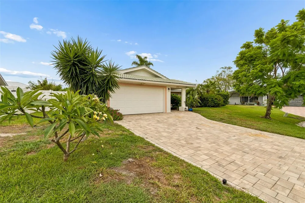 1473 50TH AVENUE NE St Petersburg, FL 33703