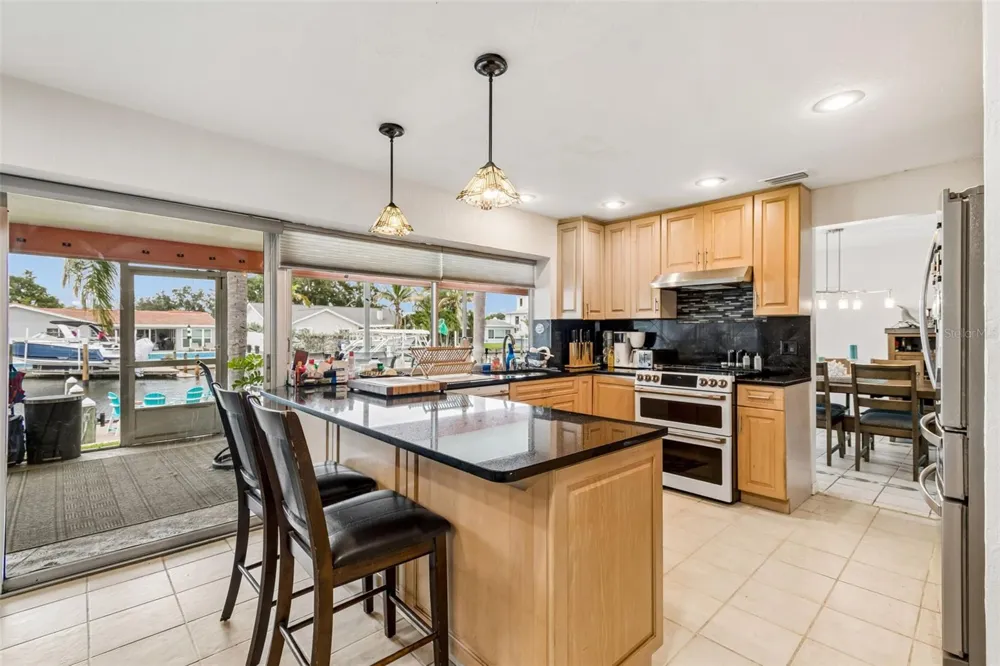 1473 50TH AVENUE NE St Petersburg, FL 33703