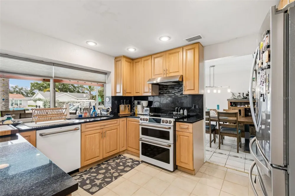 1473 50TH AVENUE NE St Petersburg, FL 33703