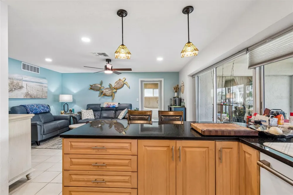1473 50TH AVENUE NE St Petersburg, FL 33703