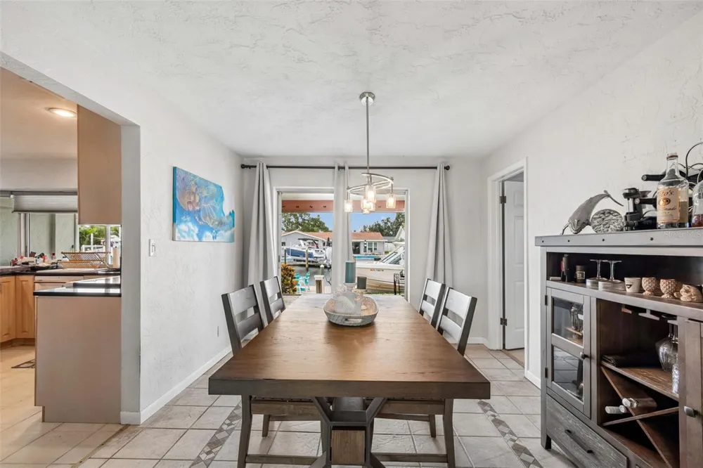 1473 50TH AVENUE NE St Petersburg, FL 33703
