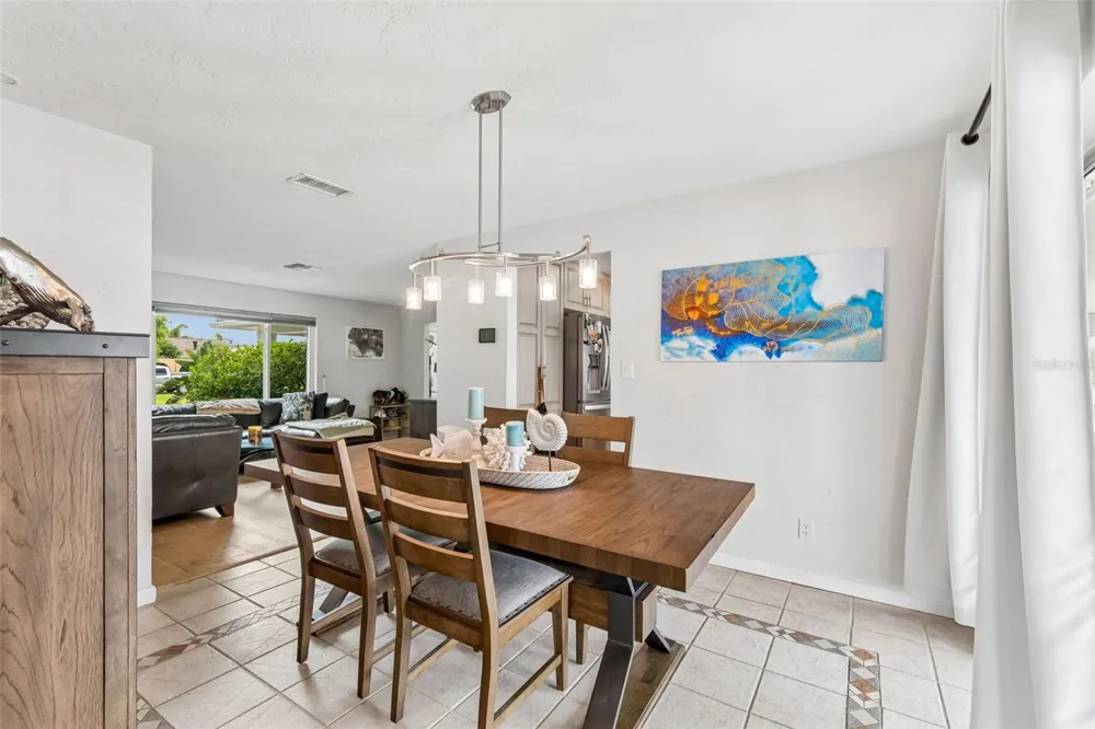 1473 50TH AVENUE NE St Petersburg, FL 33703