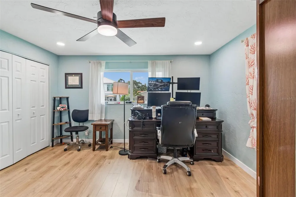 1473 50TH AVENUE NE St Petersburg, FL 33703