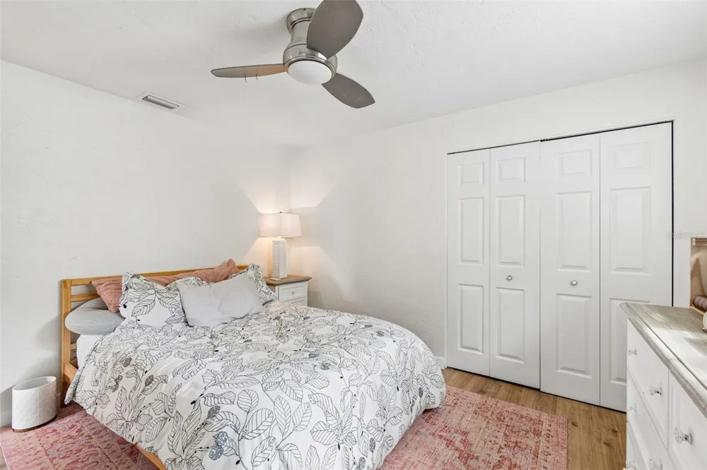1473 50TH AVENUE NE St Petersburg, FL 33703