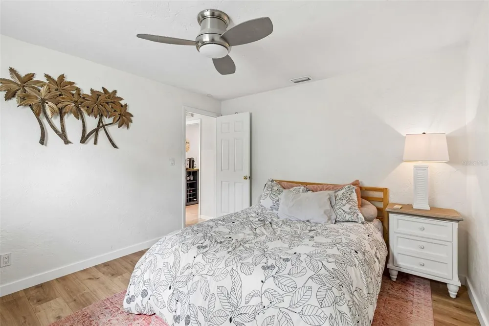 1473 50TH AVENUE NE St Petersburg, FL 33703