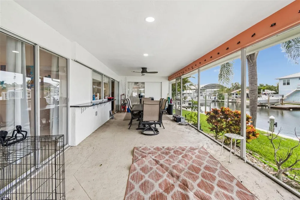 1473 50TH AVENUE NE St Petersburg, FL 33703