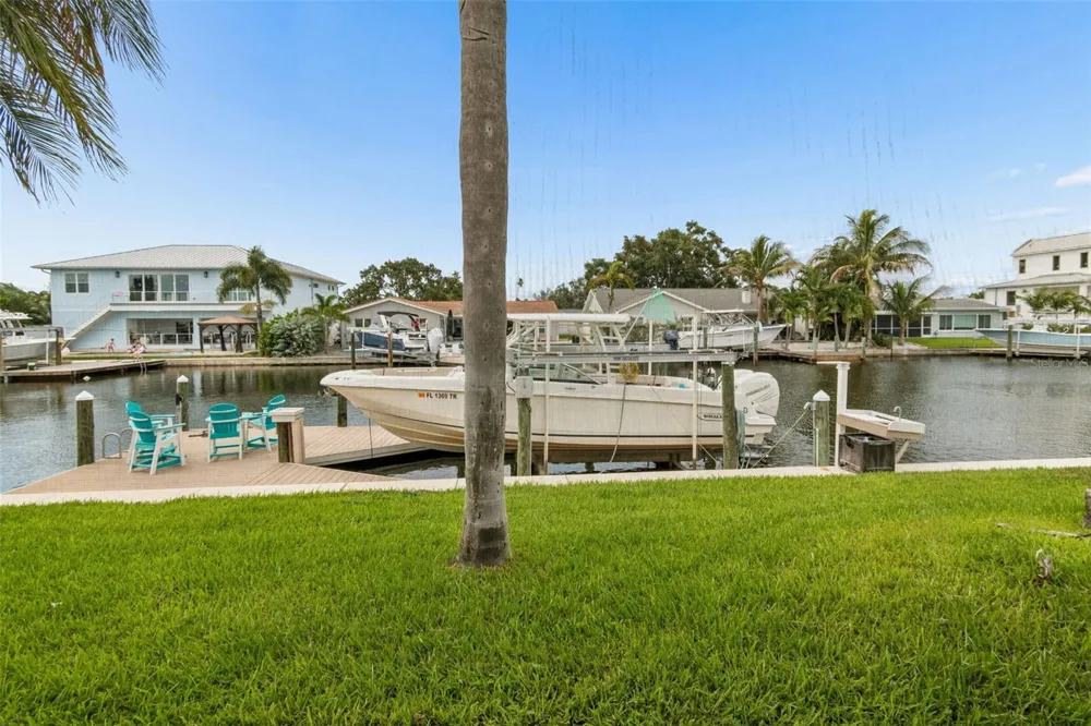 1473 50TH AVENUE NE St Petersburg, FL 33703
