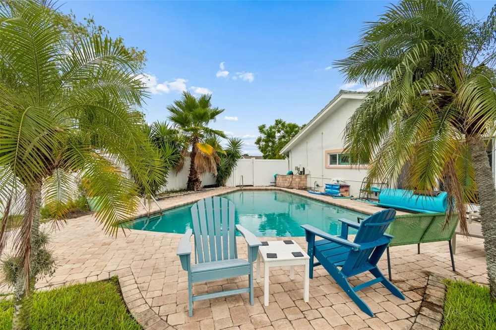 1473 50TH AVENUE NE St Petersburg, FL 33703