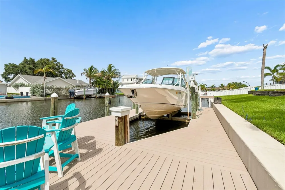 1473 50TH AVENUE NE St Petersburg, FL 33703