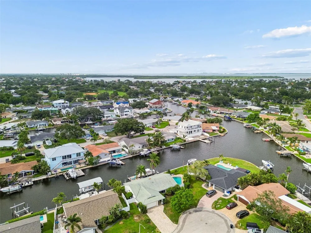 1473 50TH AVENUE NE St Petersburg, FL 33703