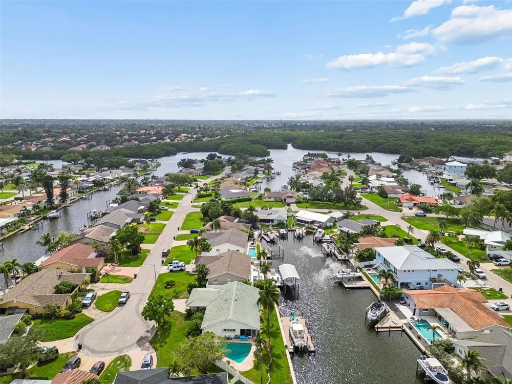 1473 50TH AVENUE NE St Petersburg, FL 33703