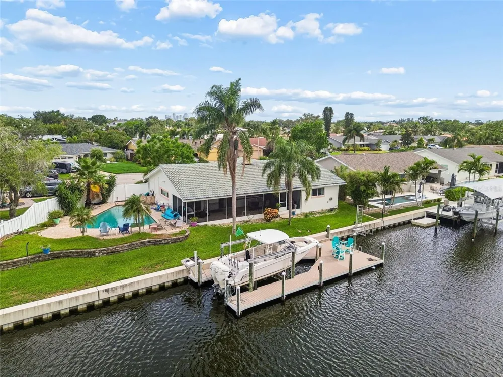 1473 50TH AVENUE NE St Petersburg, FL 33703