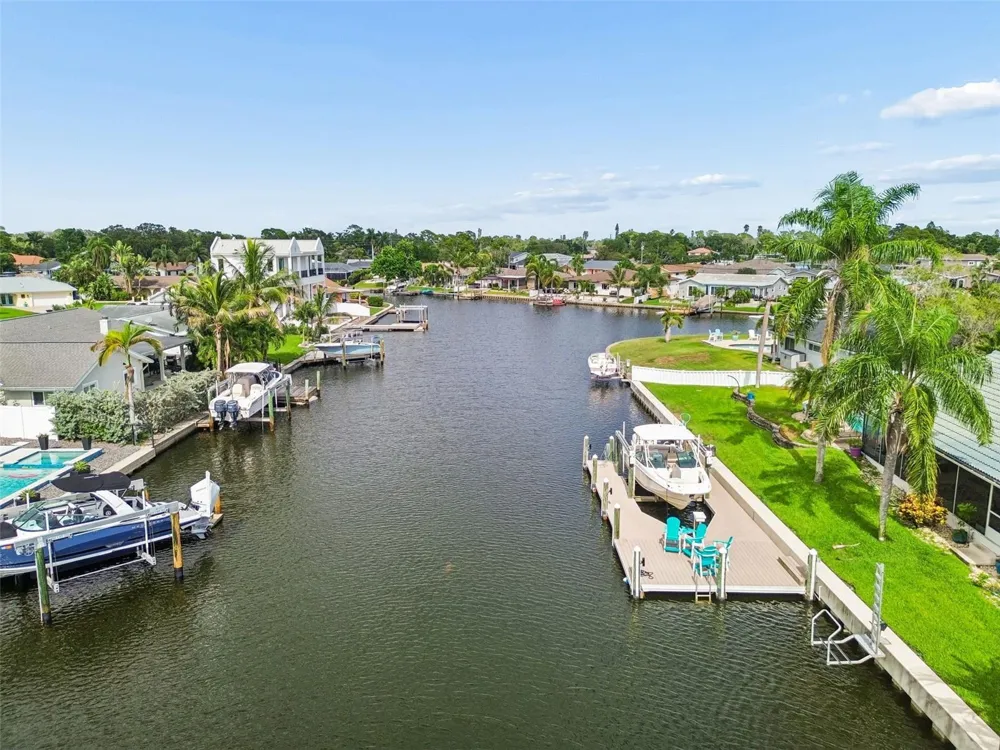 1473 50TH AVENUE NE St Petersburg, FL 33703