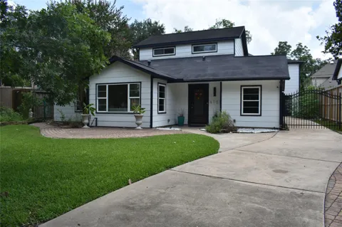 4521 Maple Street