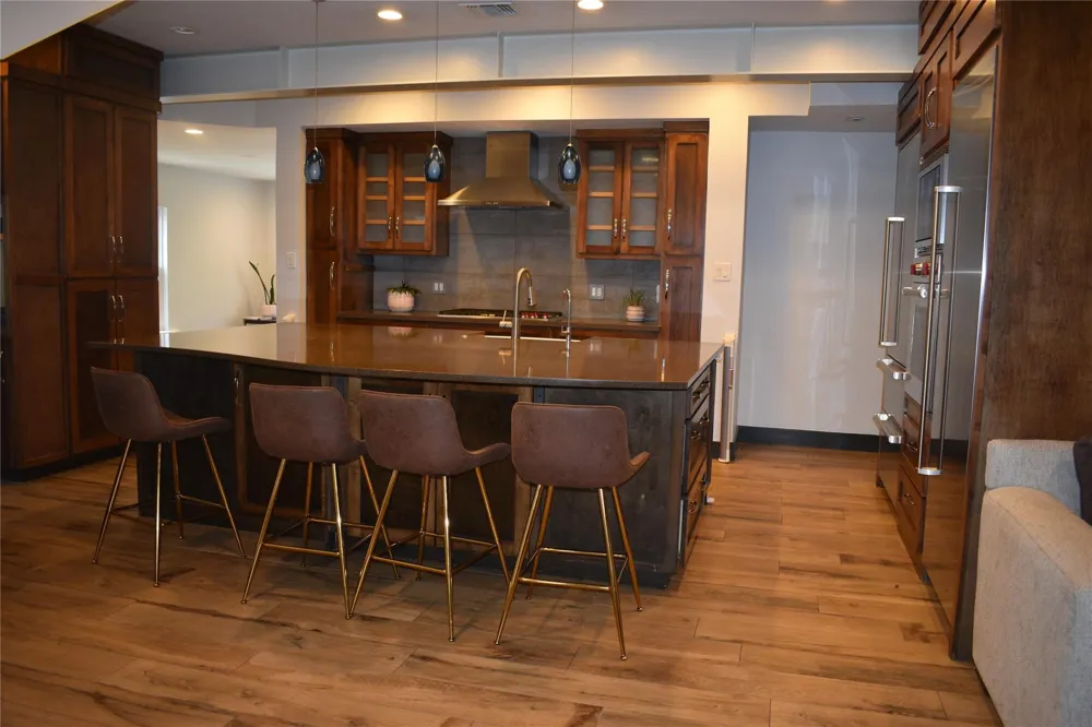 4521 Maple Street Bellaire, TX 77401