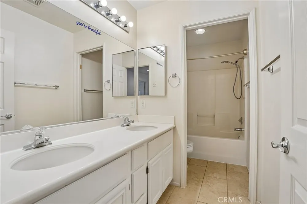 21117 Oakleaf Canyon Drive Newhall, CA 91321
