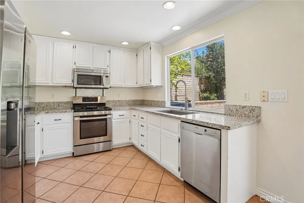 21117 Oakleaf Canyon Drive Newhall, CA 91321