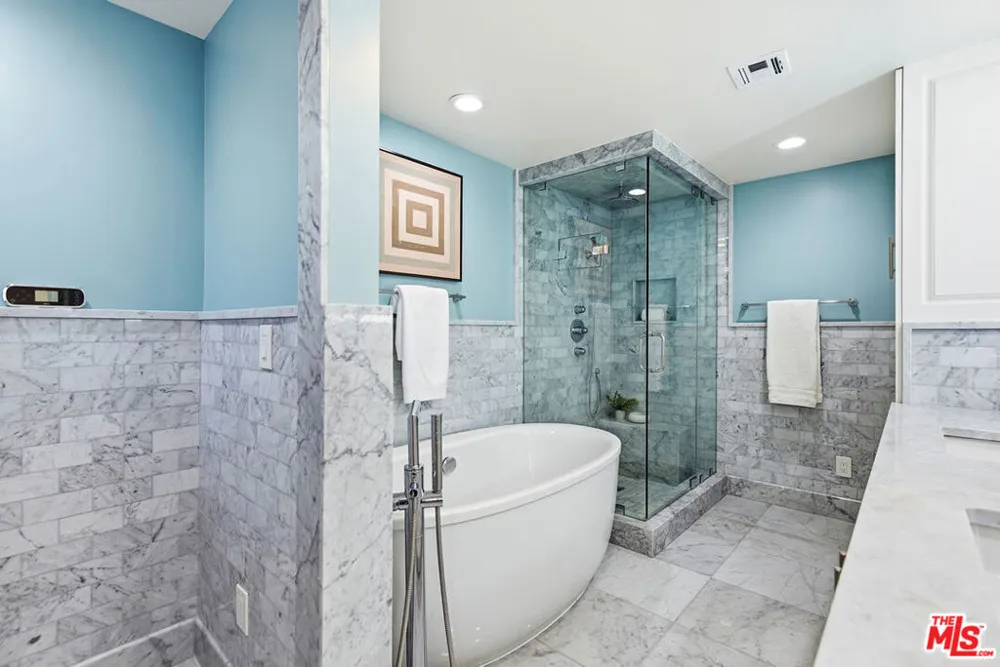 13233 Fiji Way #H Marina del Rey, CA 90292
