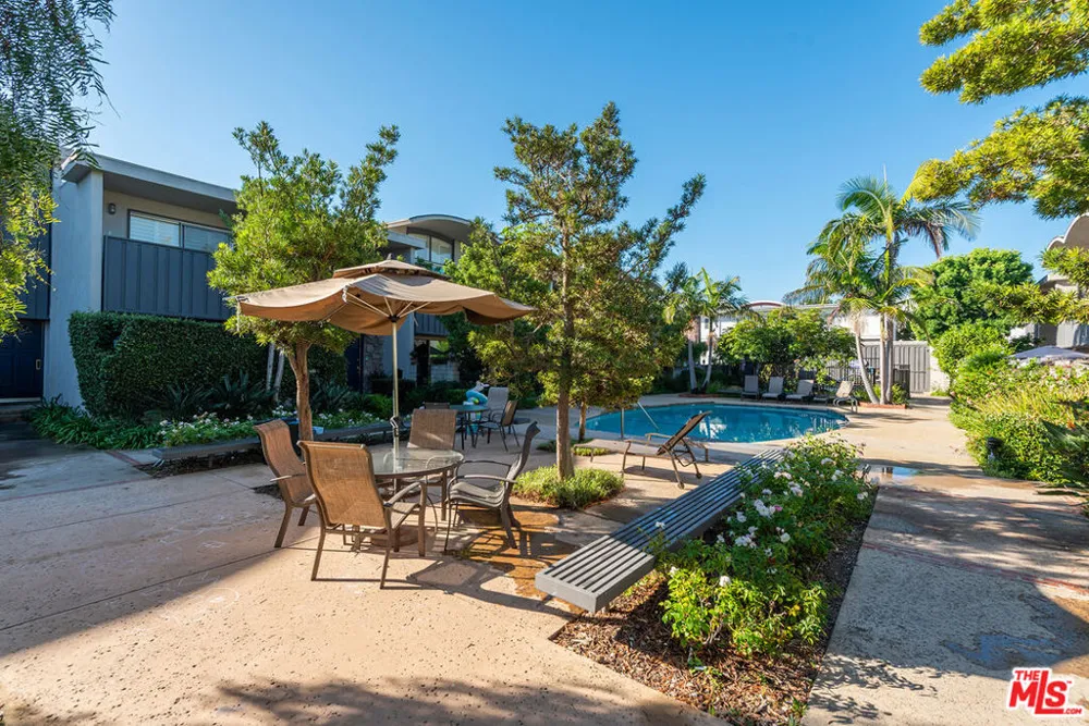 13233 Fiji Way #H Marina del Rey, CA 90292