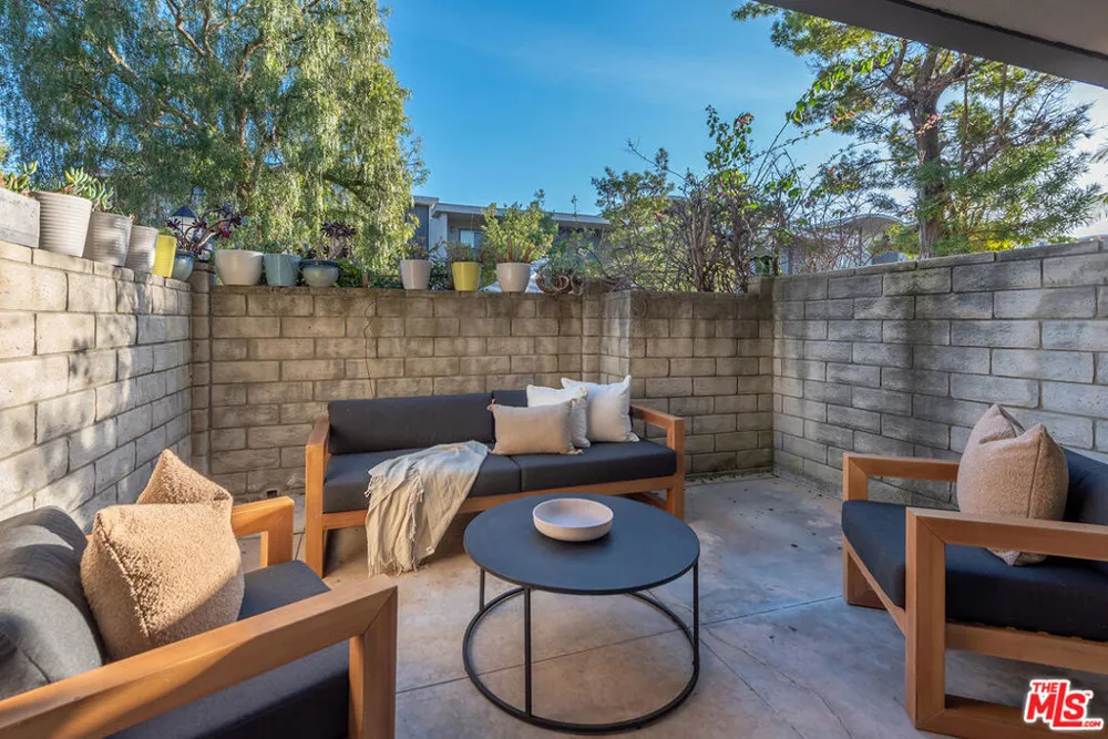 13233 Fiji Way #H Marina del Rey, CA 90292